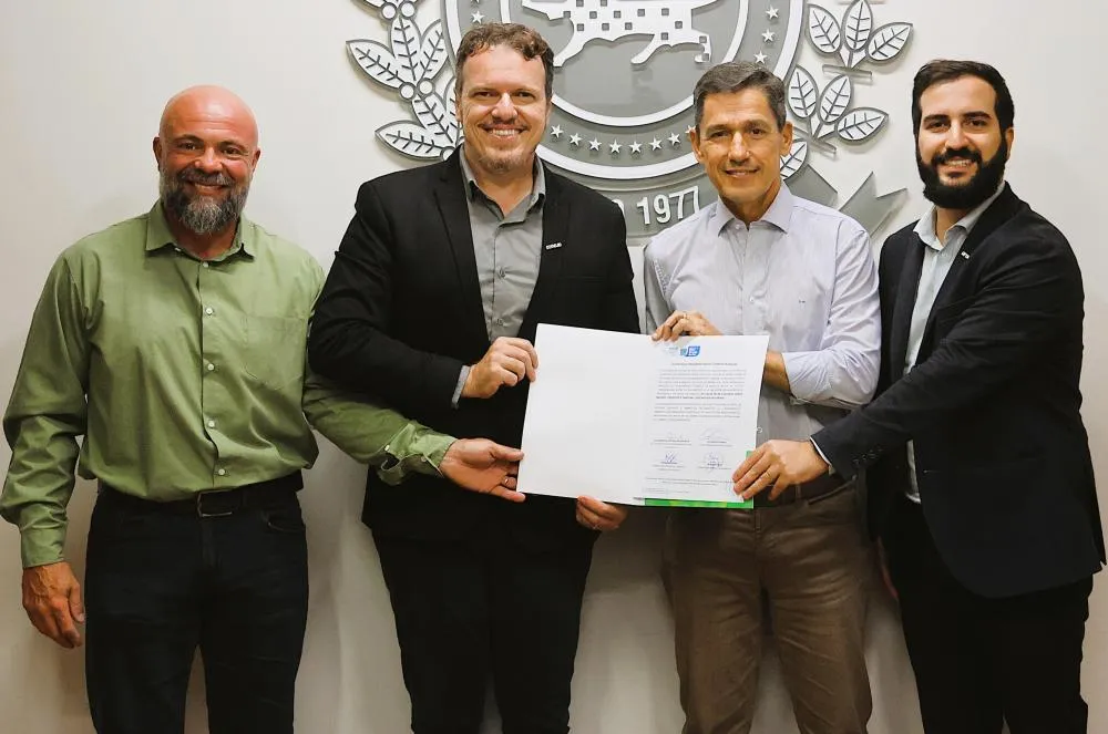 Wagner Leite, gerente de Estradas da Arauco; Rodrigo Sugske, gerente executivo de Logística Outbound da Arauco; Guilherme Alcântara de Carvalho, secretário de Infraestrutura e Logística de MS; Dennis Rondina, coordenador de Relações Institucionais da Arau